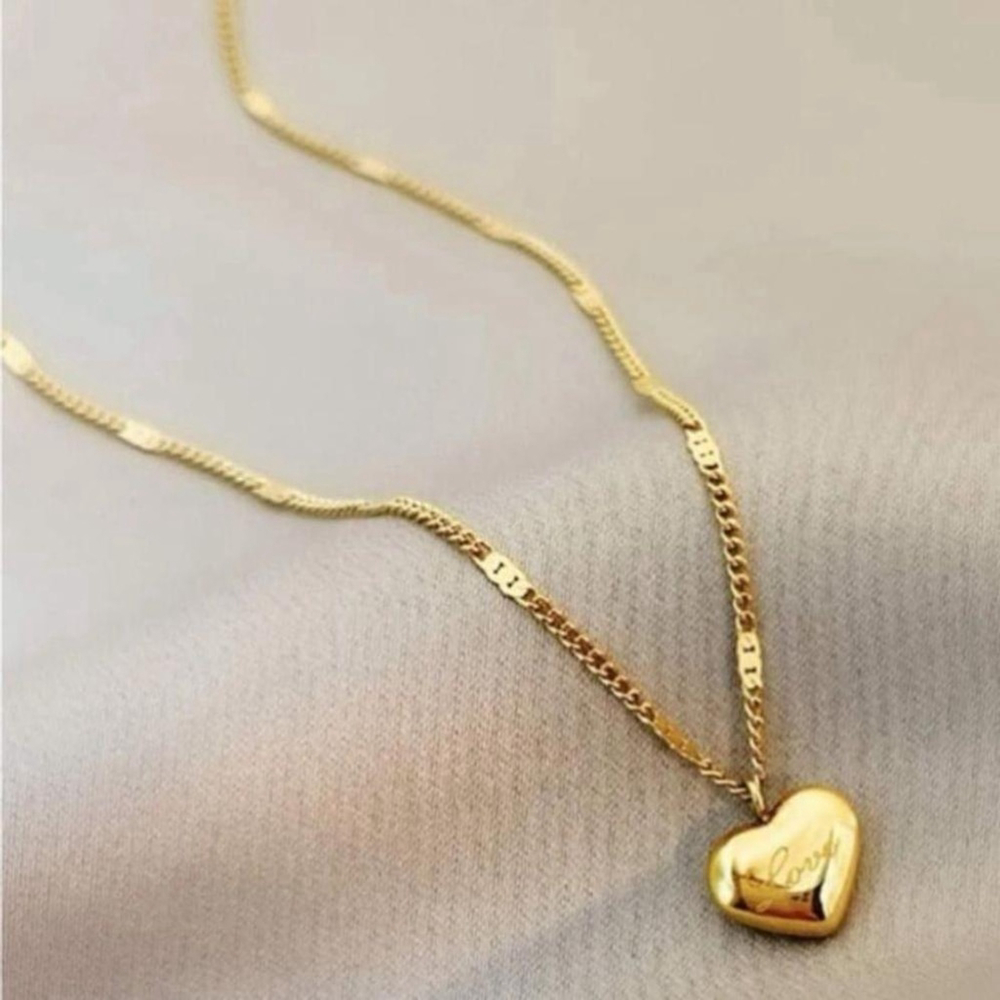 ⚠️Clearance🫧Heart Charm Necklace Yellow Gold Color - Picture 1 of 5